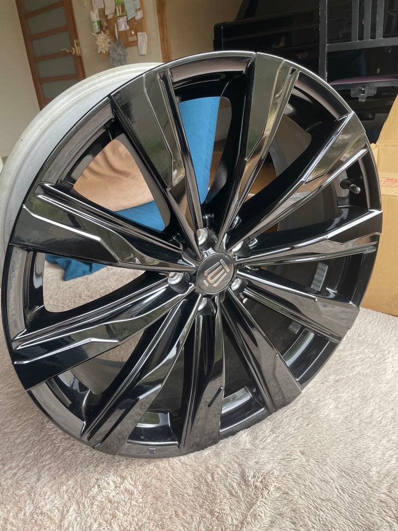 クラウンスポーツZ純正アルミホイール21inch 1本　管理no.1 ボルト付き