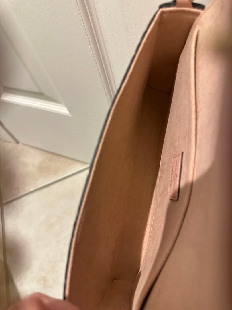 音ちゅんさまルイヴィトン ポシェットフェリシー ローズプードル