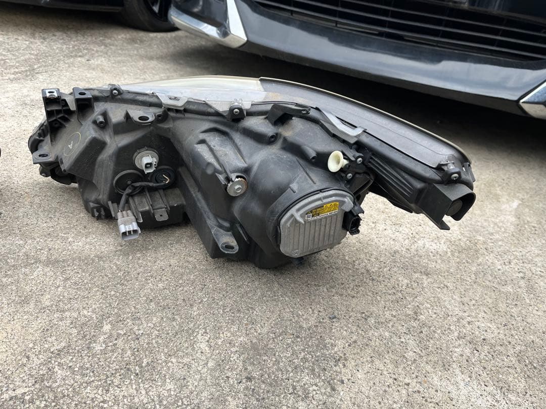 21系　前期　クラウンアスリート　ハイブリッド　ヘッドライト左右