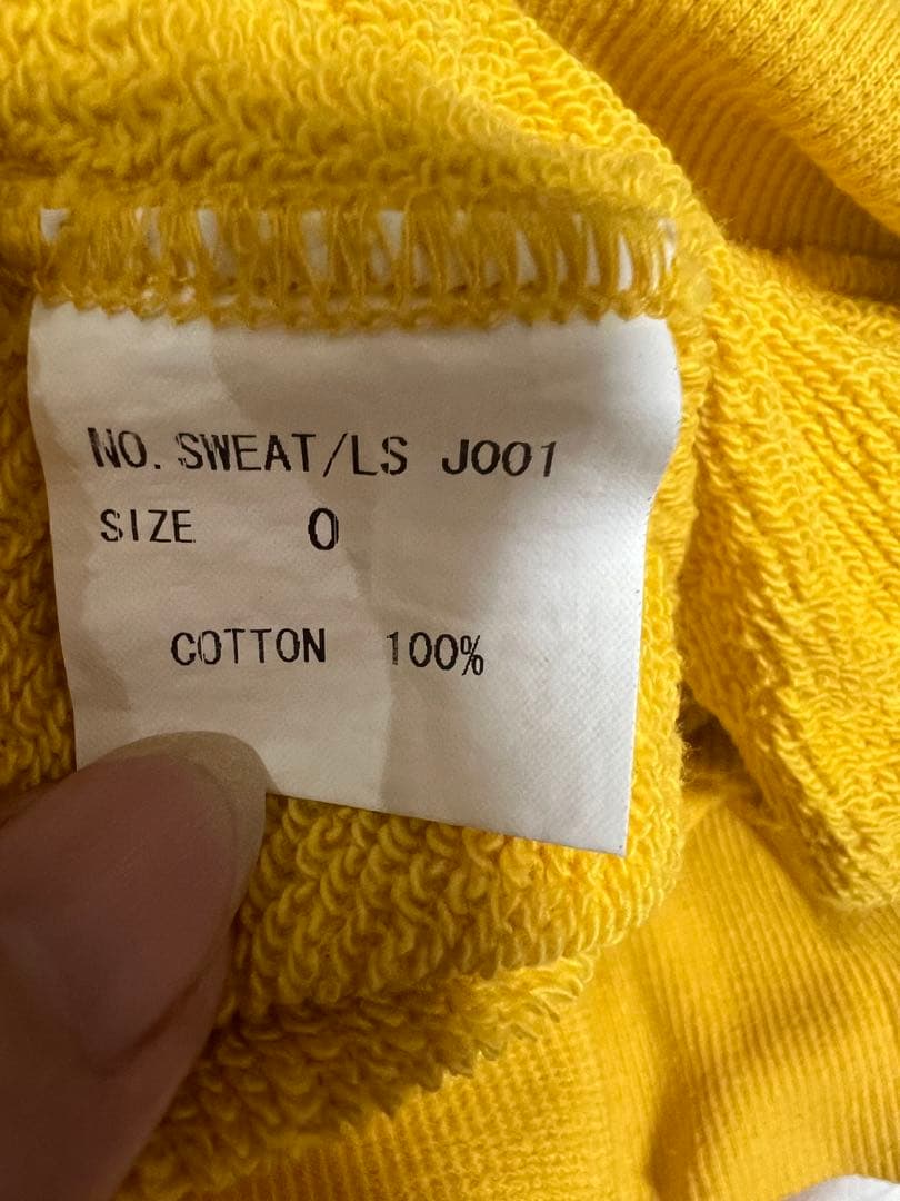 L.G.B. ルグランブルーイエロートレーナー スリーブカットアウト