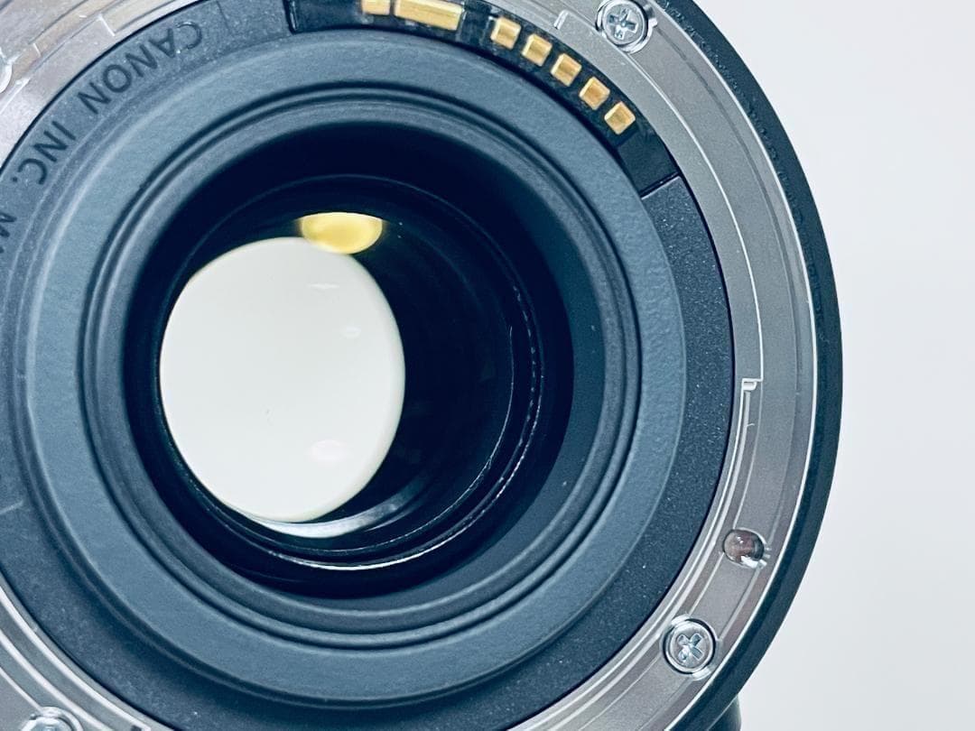 美品✨Canon キヤノン EF-S 18-135mm F3.5-5.6 IS