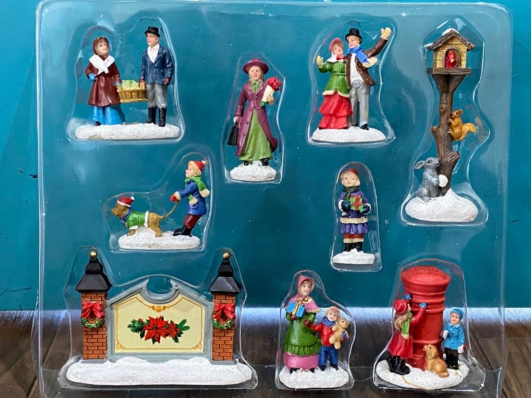 クリスマス/ ビレッジ 30ピース オーナメント　/ライトと音楽付き