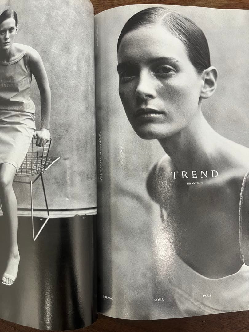 女性情報誌 Vogue Italia February 1999 colour issue