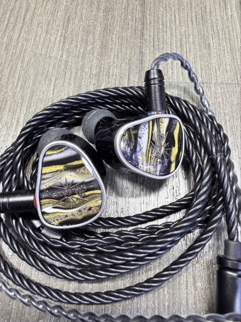 イヤホン Kiwi Ears Etude