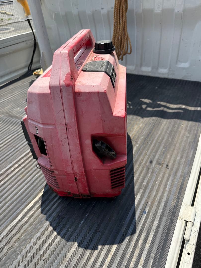 HONDA EM900F ポータブル発電機 赤