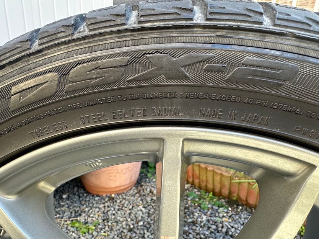 weds VELVA 17x7J 215/45R17スタッドレス　４本