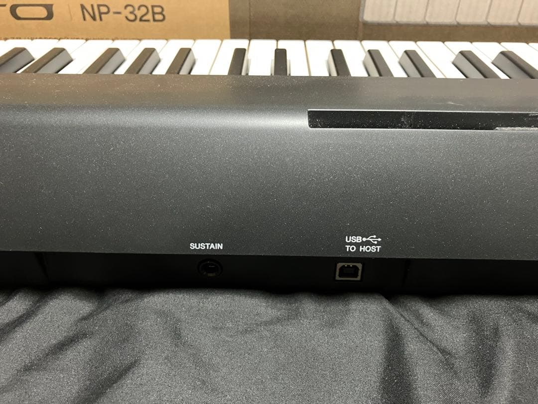 76鍵 ピアジェーロ NP-32B （ペダル付き）