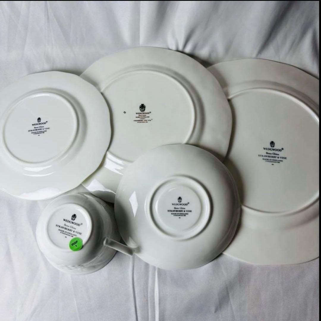 【廃盤、レア】ウェッジウッド 黒壺 ストロベリーバイン 食器セット 5点 新品