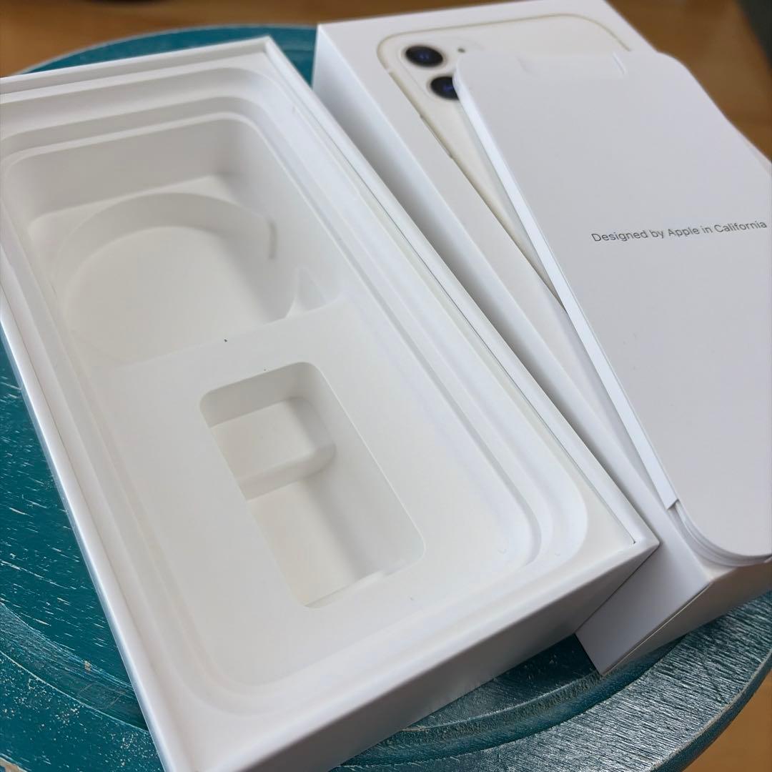 iPhone 11 ホワイト 64GB 本体 箱のみ