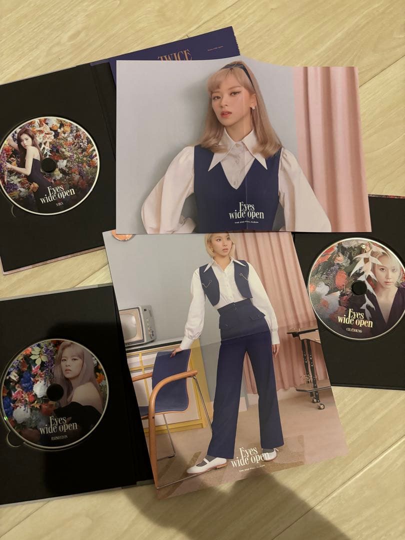 【ぱくちよ】TWICE まとめ売りCD50枚・トレカ306枚・うちわなど
