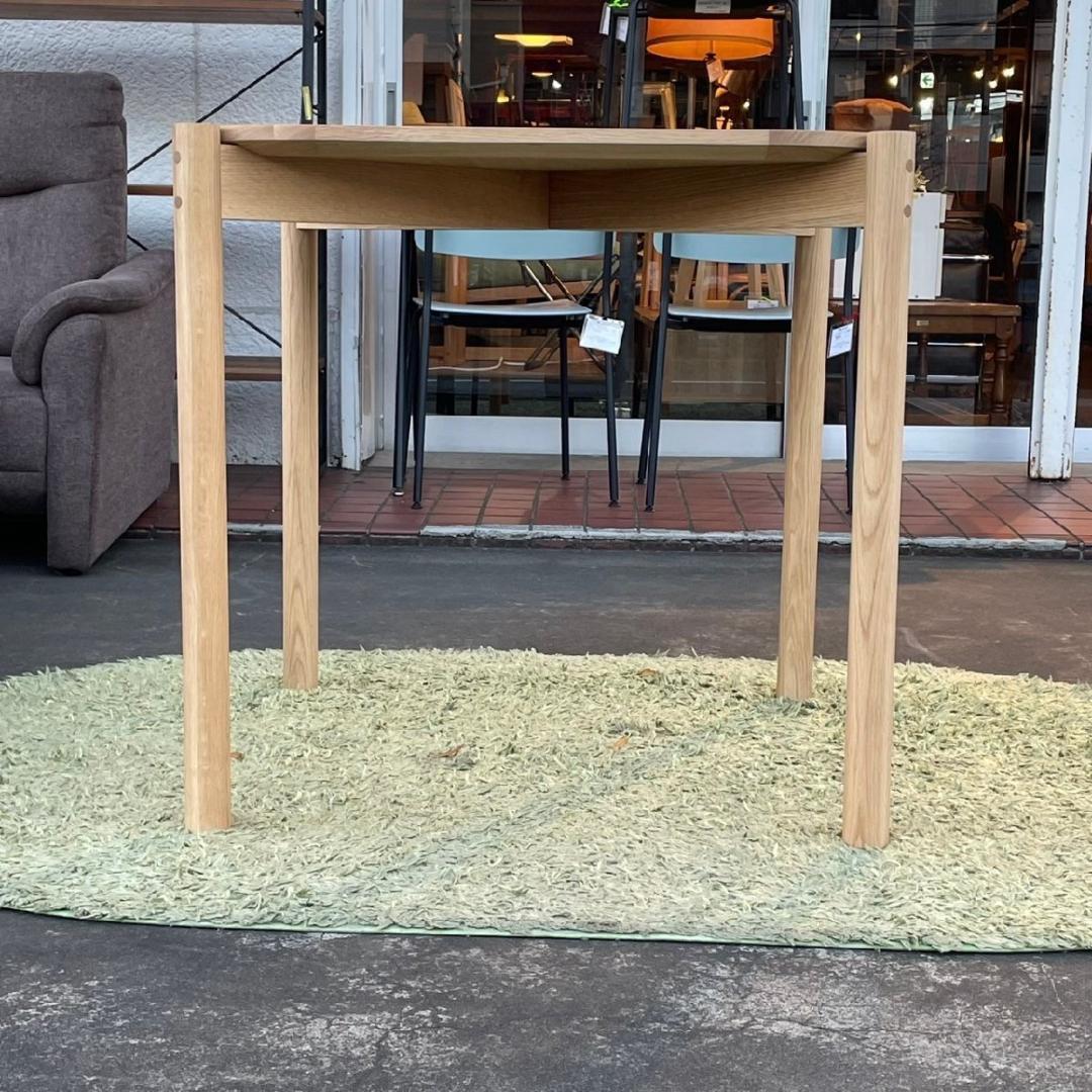 カリモクニュースタンダード CASTOR TABLE 北欧 モダン シンプル