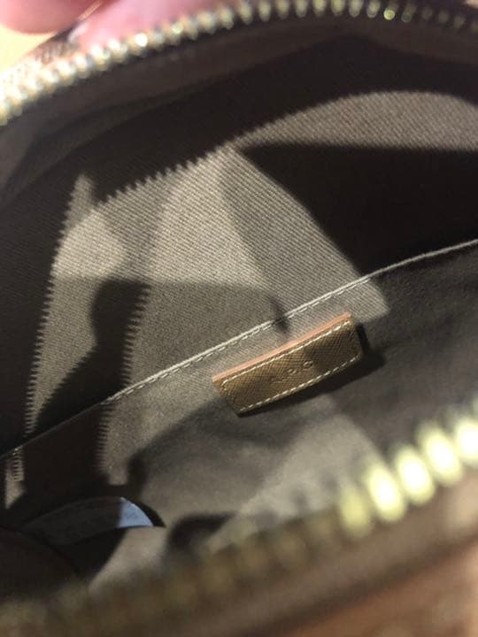 A.P.C ハーフムーン　マロングラッセ　ショルダーバッグ