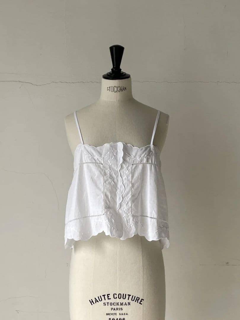 Hériter / embroidery parts camisole
