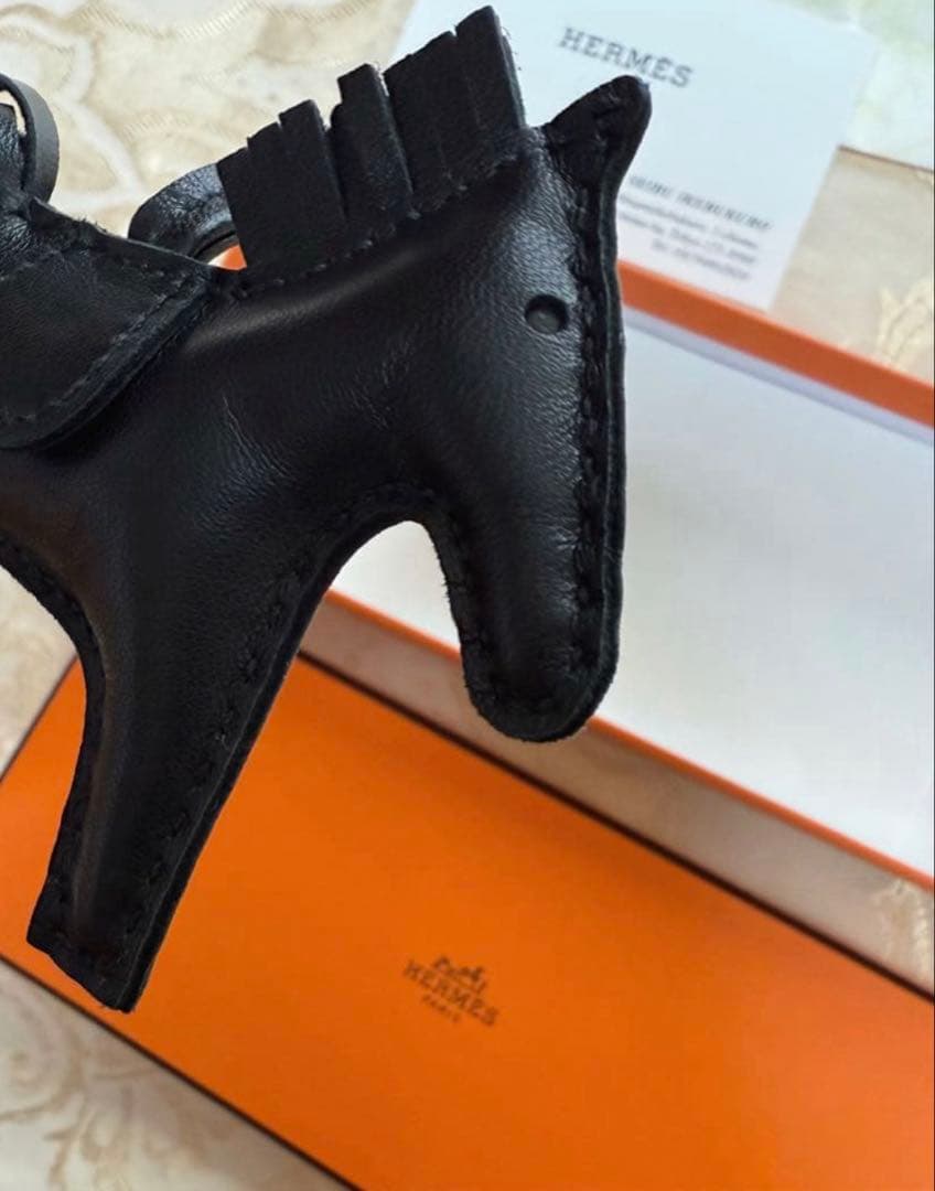 ⭐️未使用近い⭐️HERMES ロデオチャーム PM ソーブラック