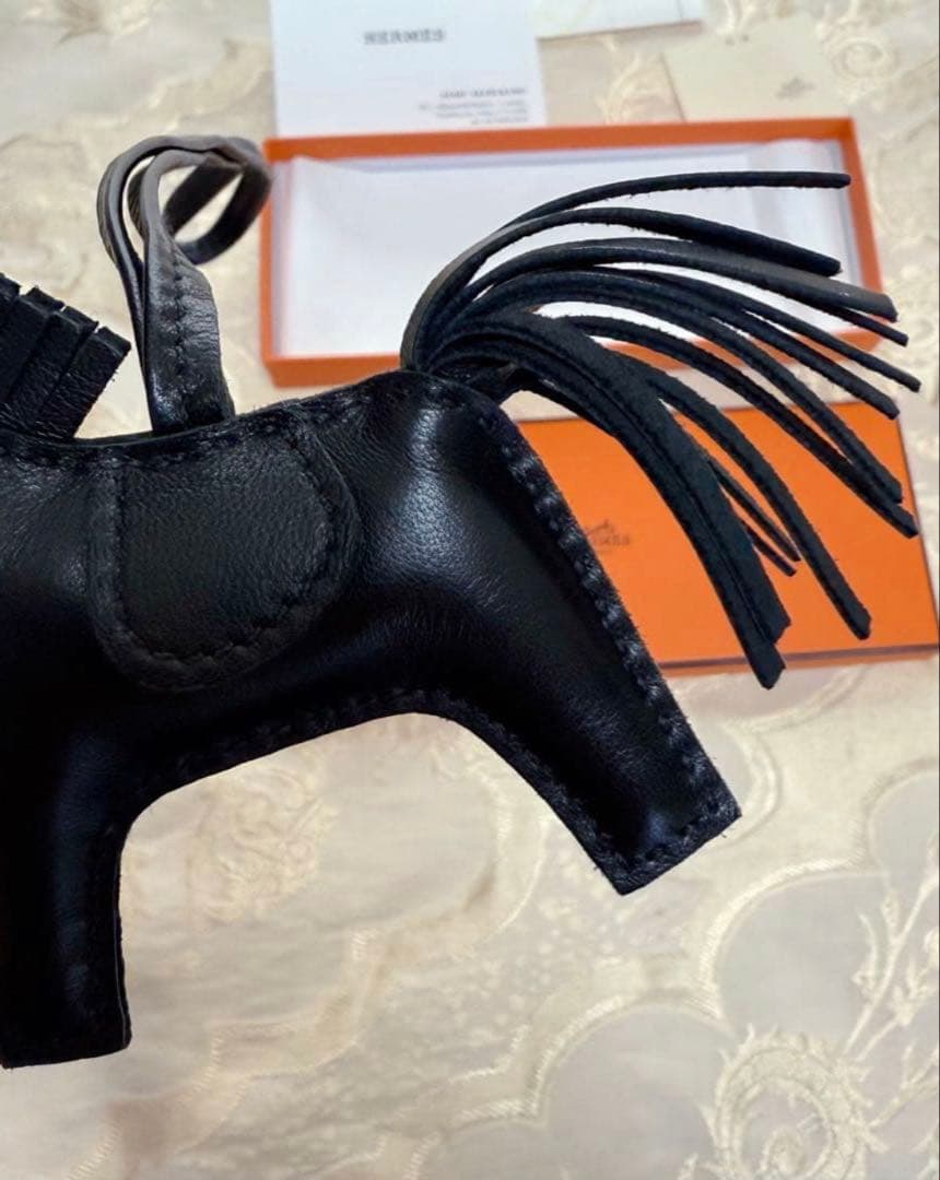 ⭐️未使用近い⭐️HERMES ロデオチャーム PM ソーブラック