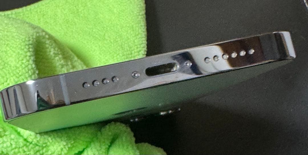 Kz’ Apple iPhone 13 Pro Max 1TBシエラブルー