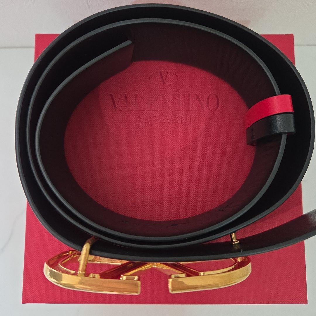 美品 Valentino レッドレザーベルト ゴールドバックル