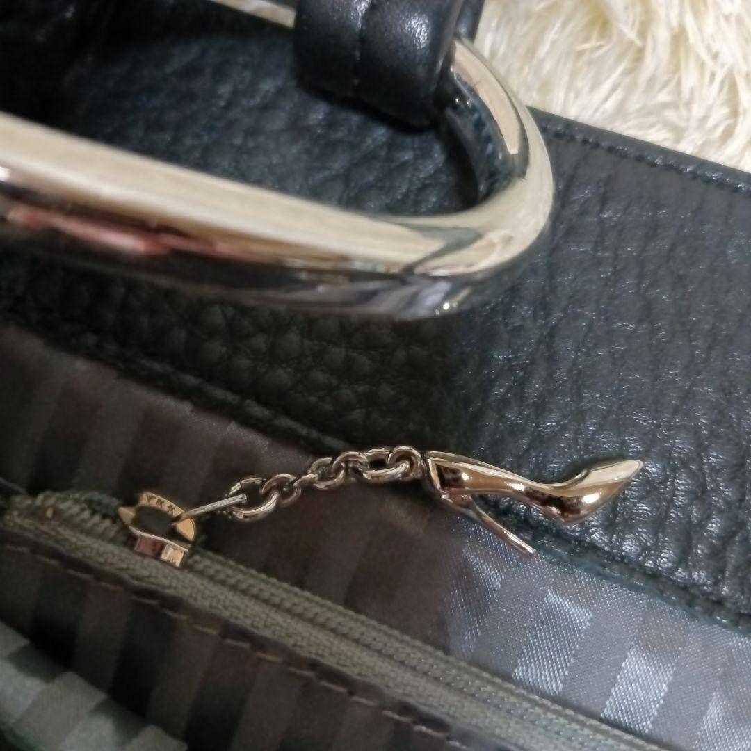 GINZA  銀座かねまつ　ワンショルダーバッグ メタルプレート付　黒 レザー革