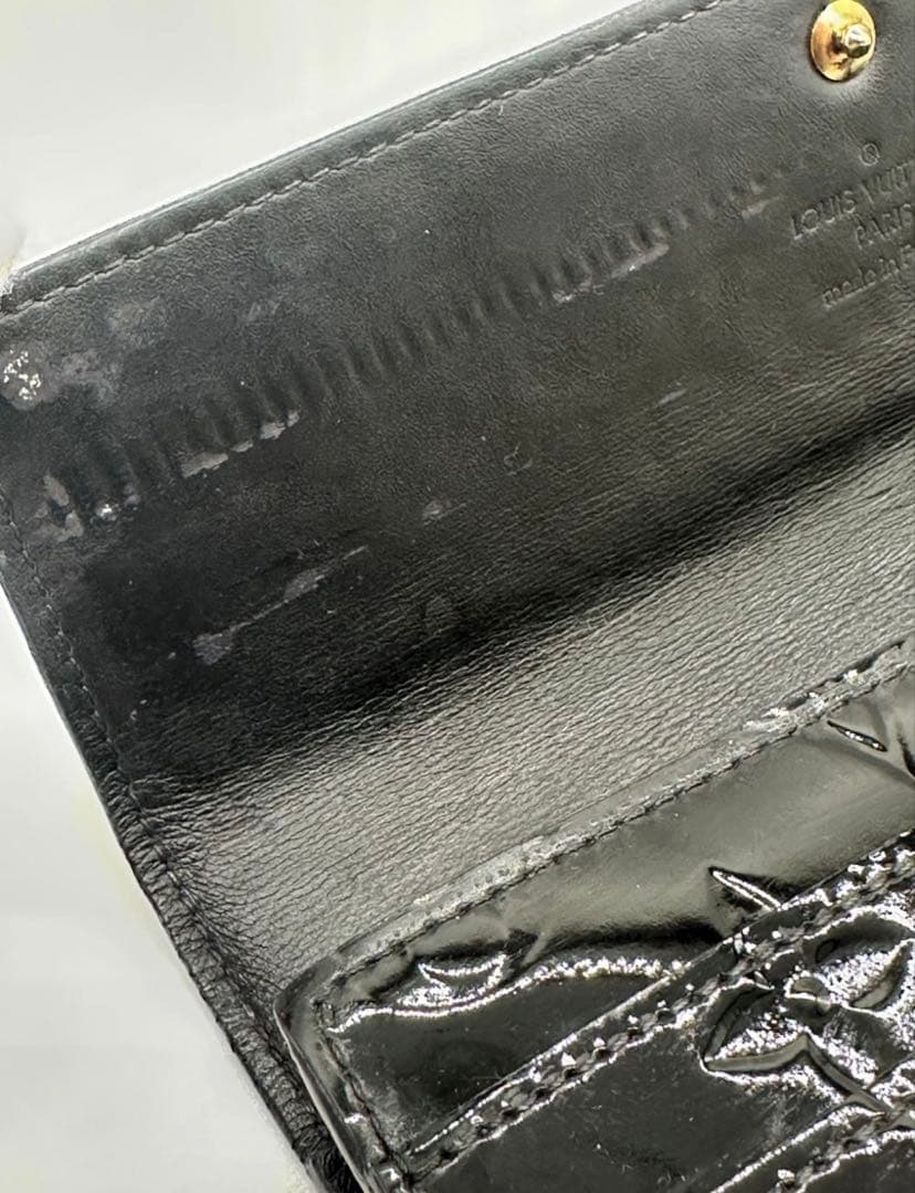 ルイヴィトン ヴェルニ ポルトフォイユ サラ　M90080