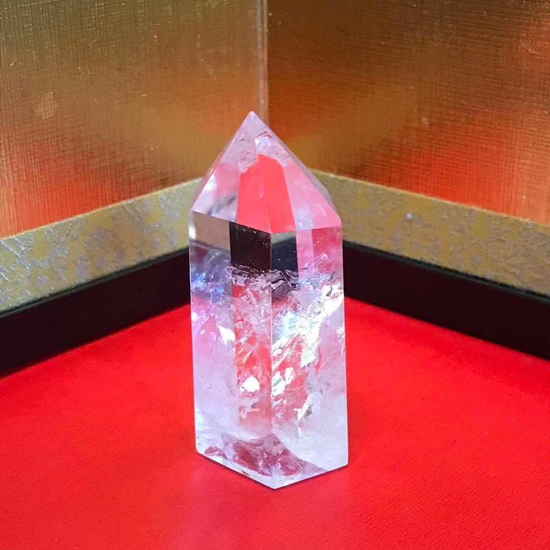 高額当選・偉大なる力　宝物殿に祀られたピラミッド水晶　莫大なお金を呼び寄せ