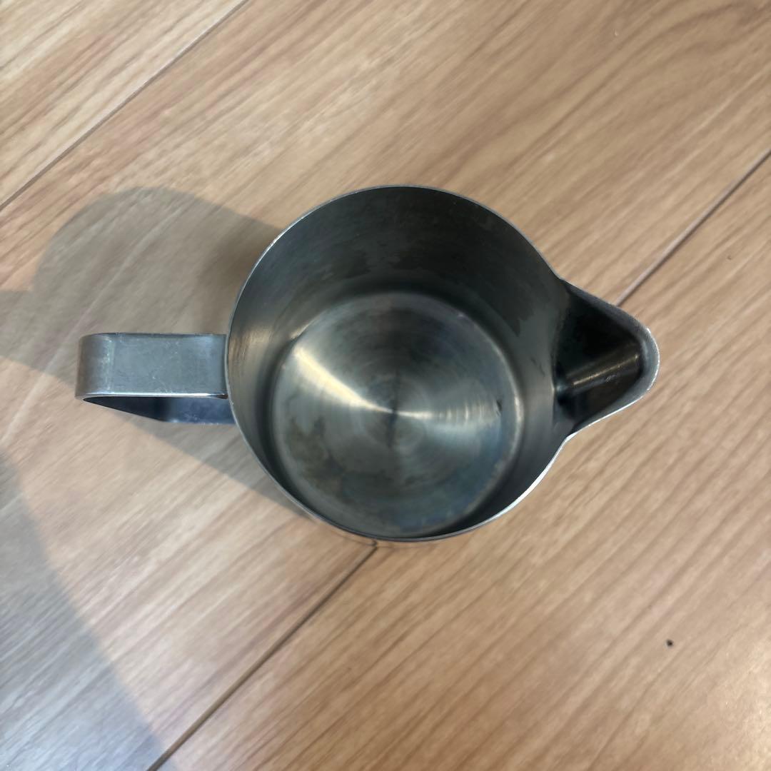 デロンギ マグニフィカ エスプレッソマシン　ミルクジャグ付き