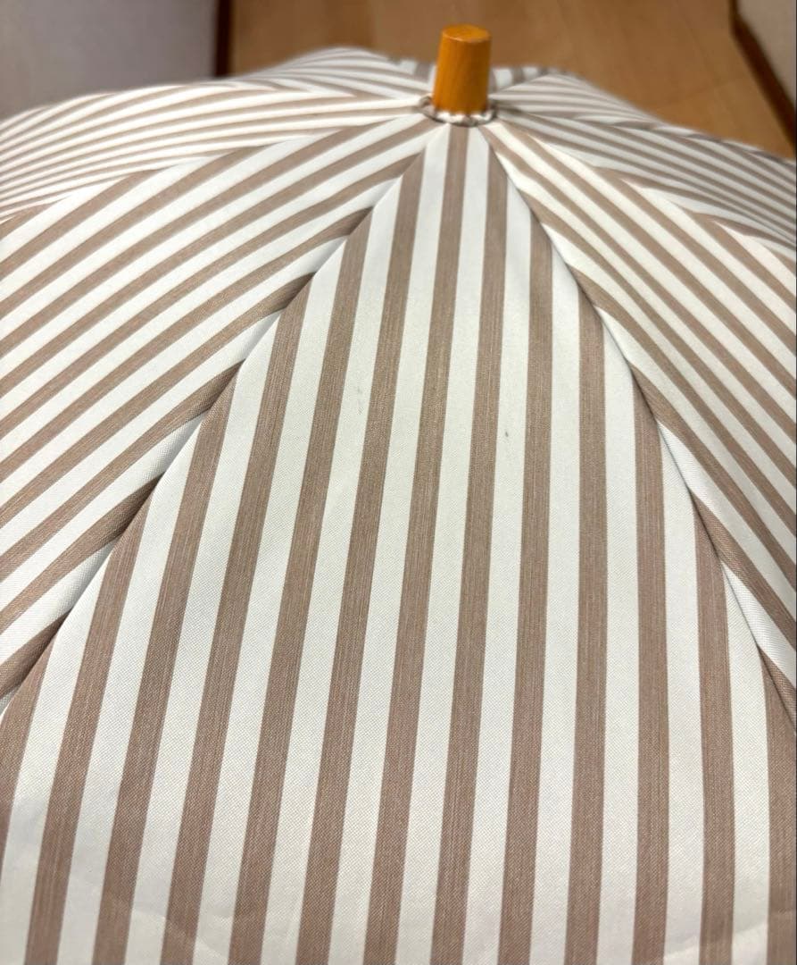 サンバリア100 折りたたみ 日傘 2段折 フリル ストライプ ベージュ