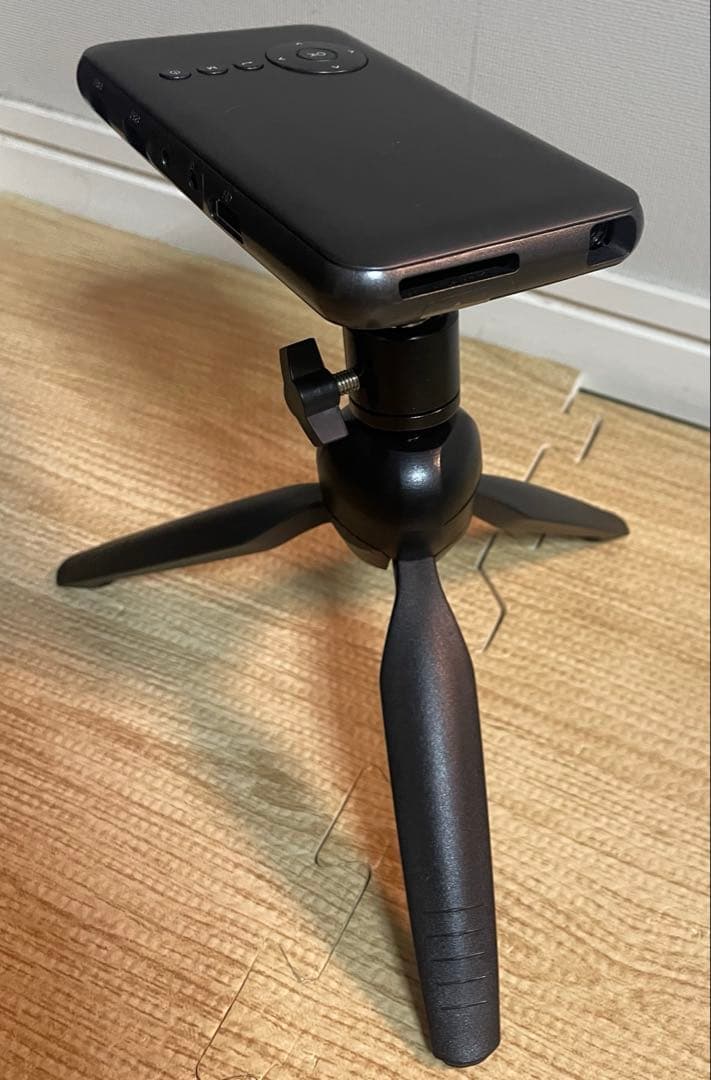 スマホ型プロジェクターKABENI