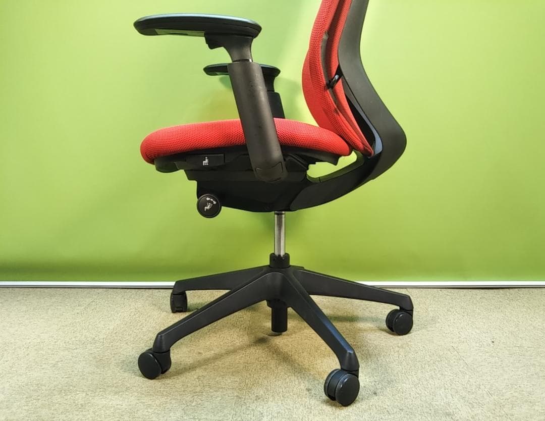 zv　オカムラ　シルフィーチェア　前傾機能　ハイバック　クッションタイプ 中古