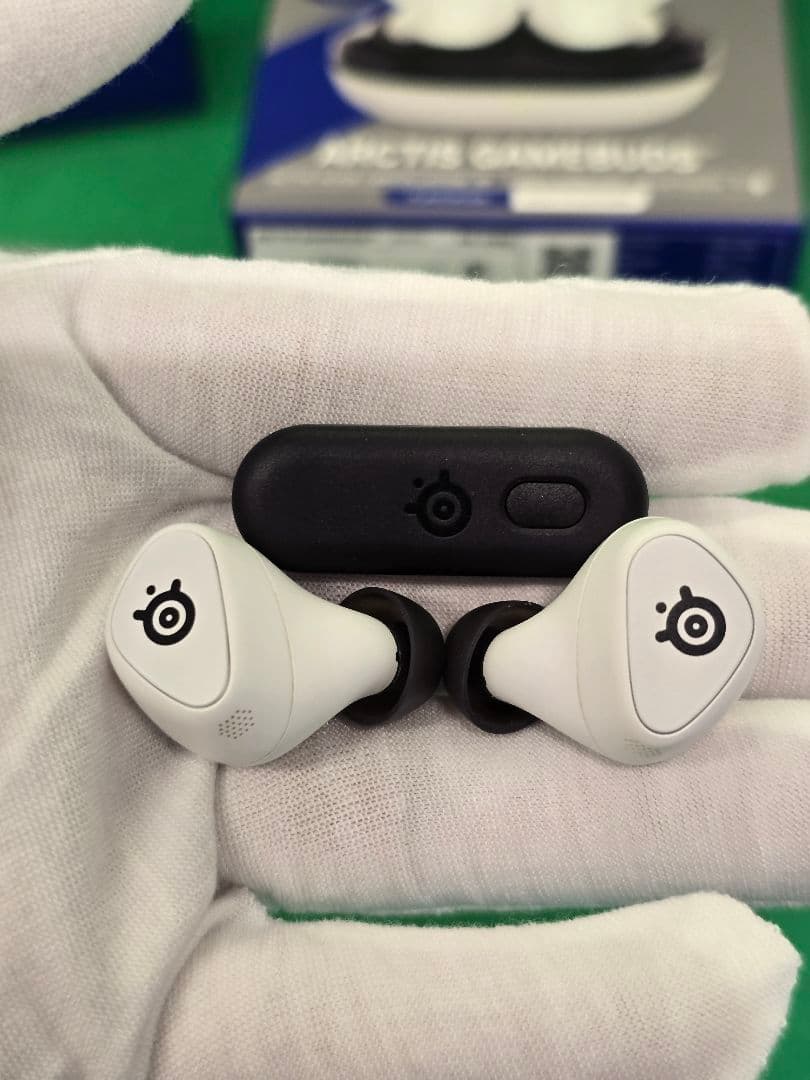 SteelSeries Arctis Gamebud ワイヤレスイヤホン