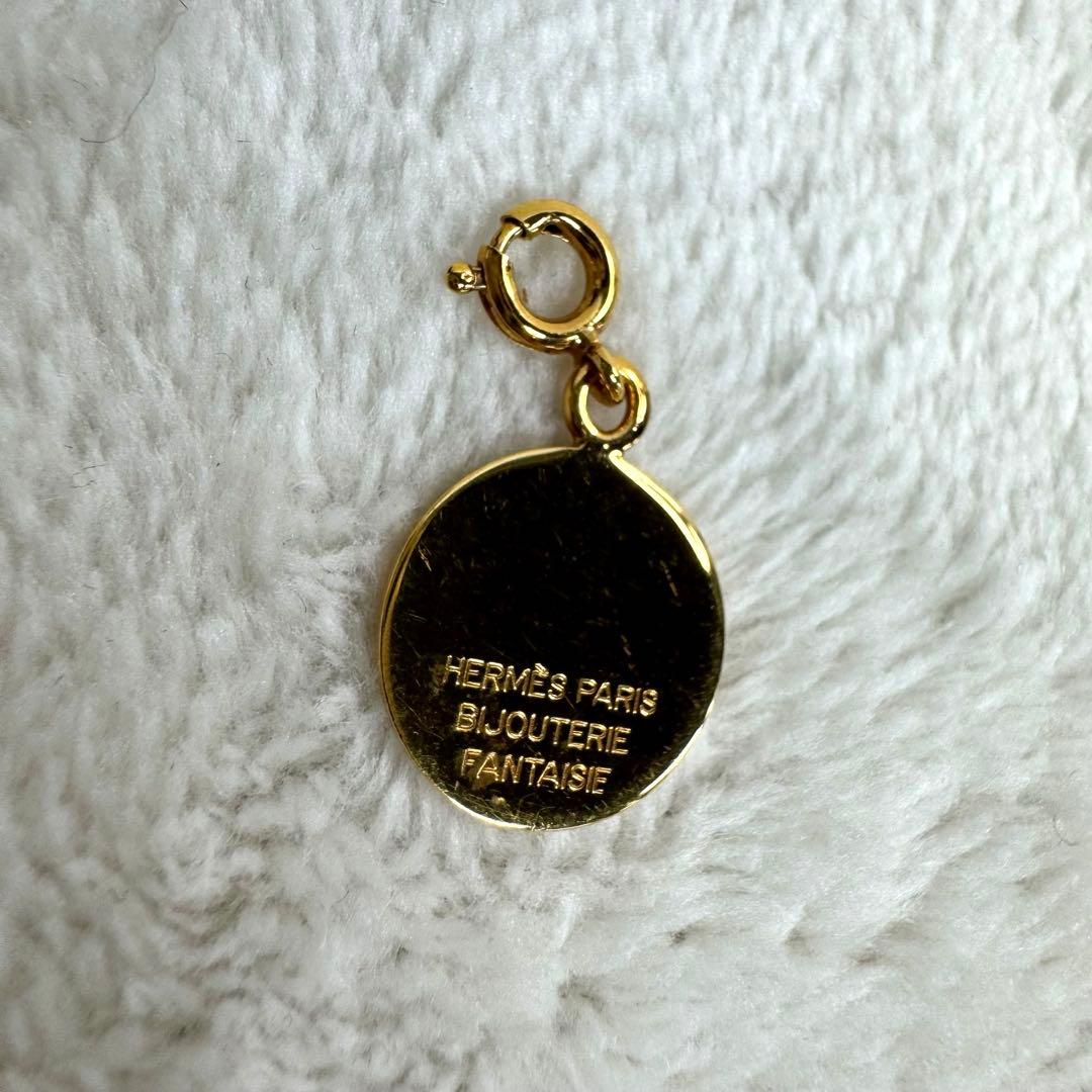 にき　エルメス 両面セリエ ゴールド 型 ペンダントチャーム