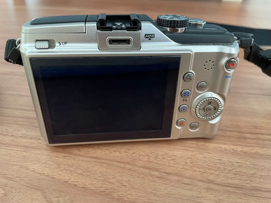 OLYMPUS E-PL2 デジタルカメラ