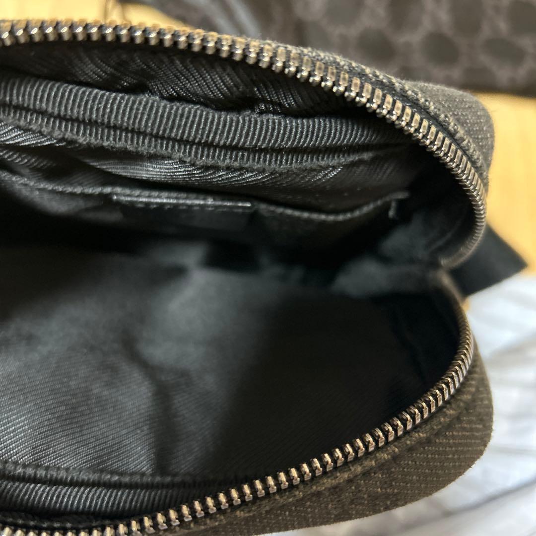 【予約品】Gucci ブラック ショルダーバッグ 収納袋付き