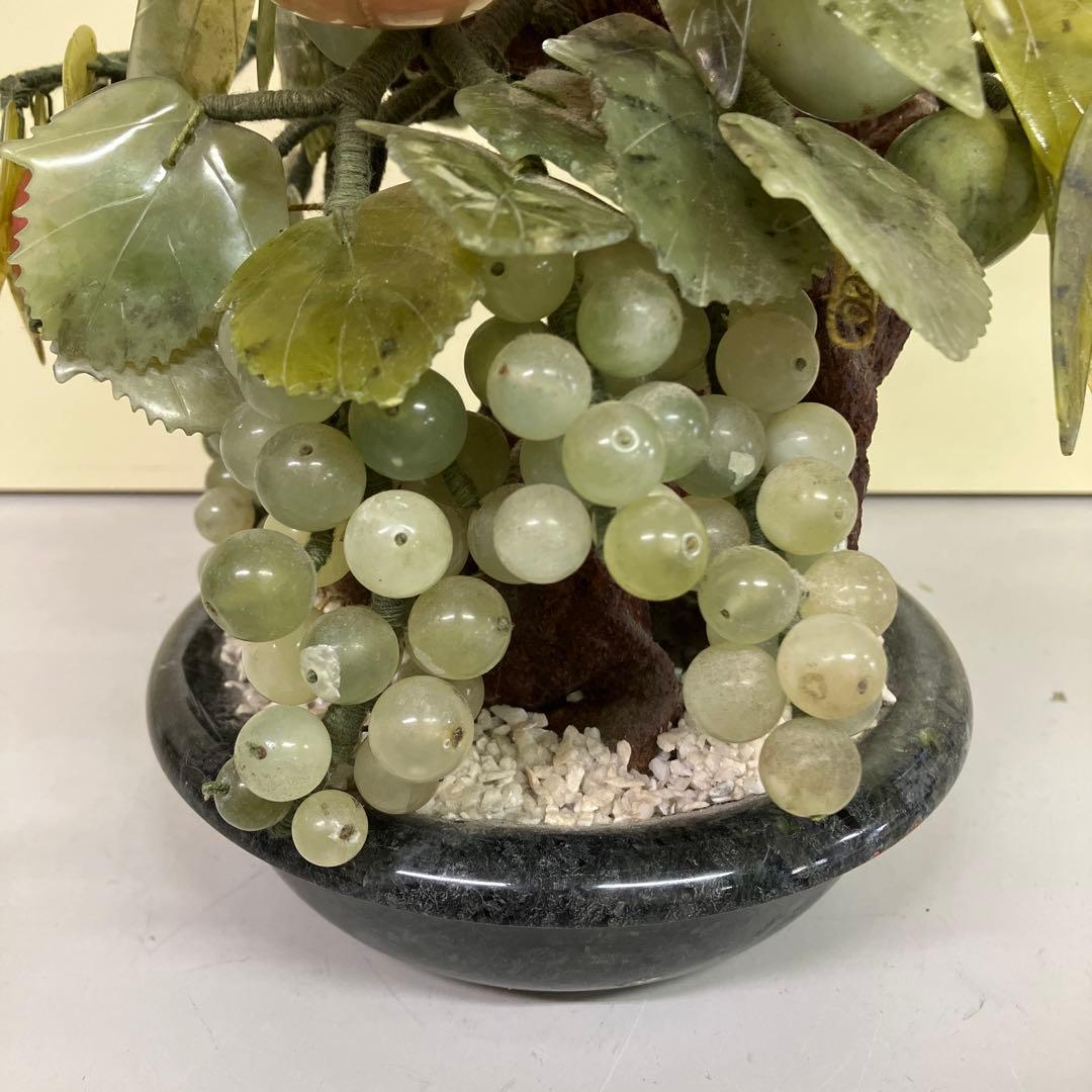 E-4 天然石 盆栽風 飾り 桃と葡萄の置物 翡翠 オブジェ 縁起物 中国美術