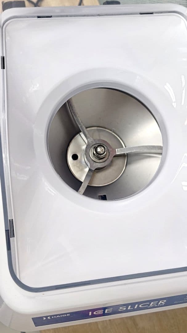【25年購入品・中古】ハイガーかき氷機電動業務用WF-B188ペダルスイッチ付き