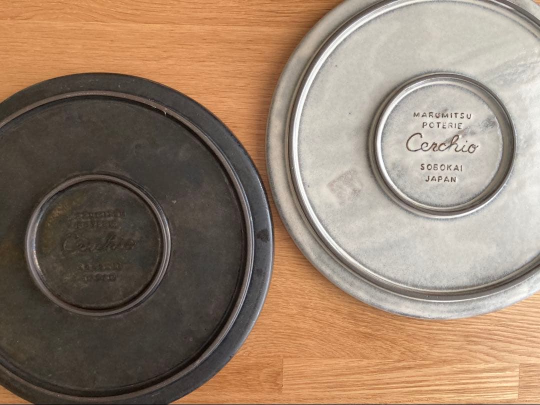 【人気】マルミツポテリ☆ソボカイ丸平皿セット白黒