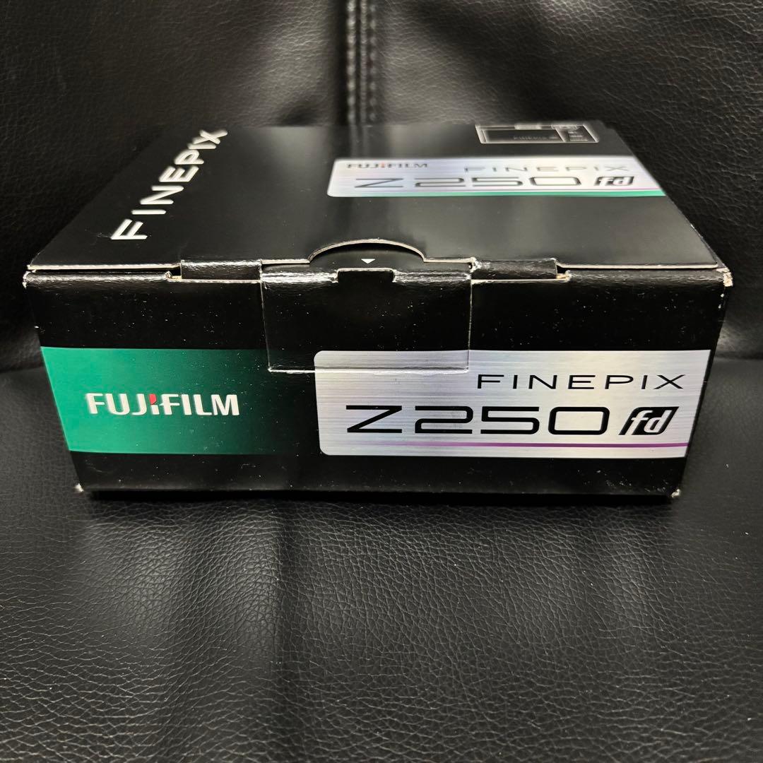 FUJIFILM デジカメ FinePix z250fd ピンク⭐︎ミニ三脚付き⭐︎