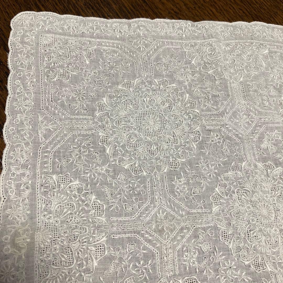 スワトウ汕頭ホワイト レース模様 ハンカチ