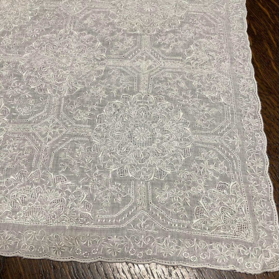 スワトウ汕頭ホワイト レース模様 ハンカチ