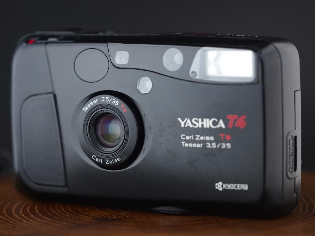 フィルムカメラ YASHICA T4 KYOCERA ZEISS TESSAR 3.5/35