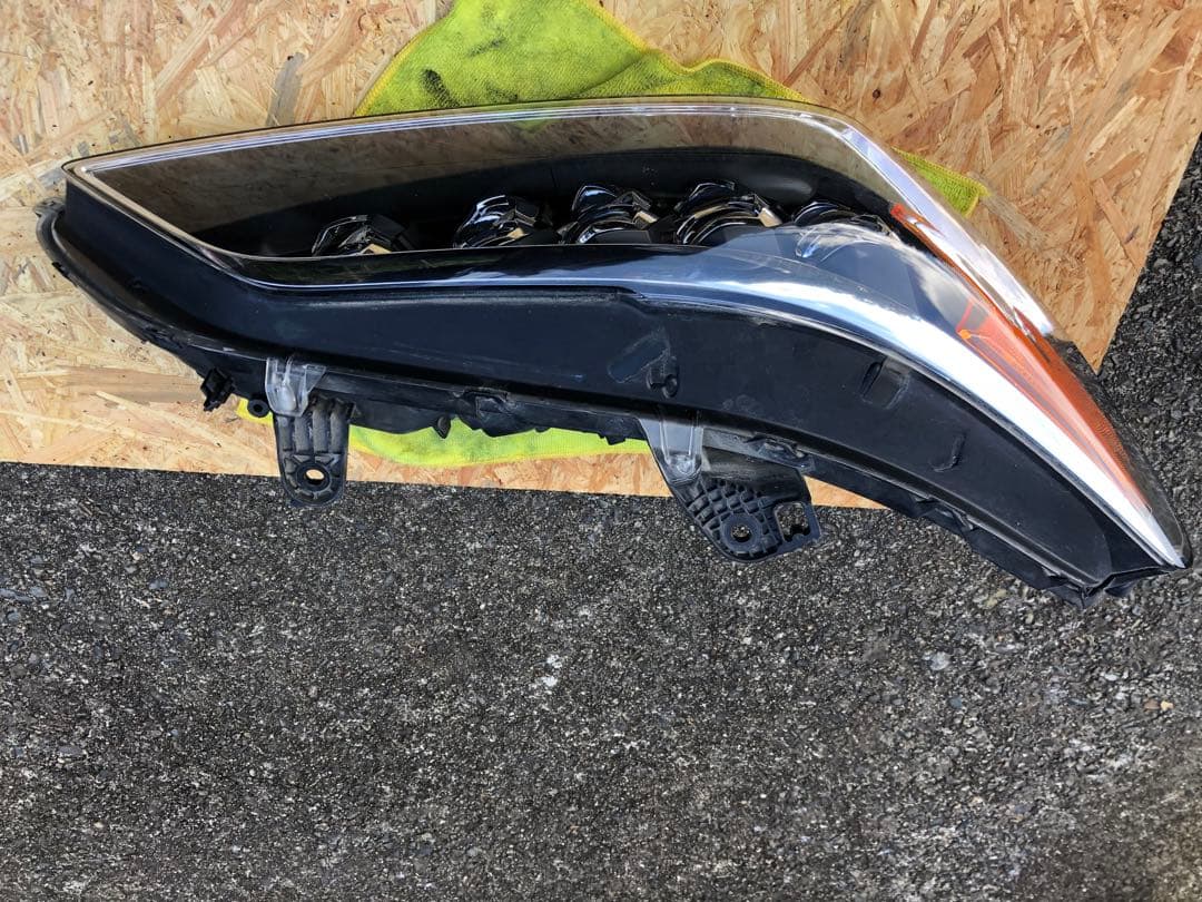 ホンダレジェンド右ヘッドライト