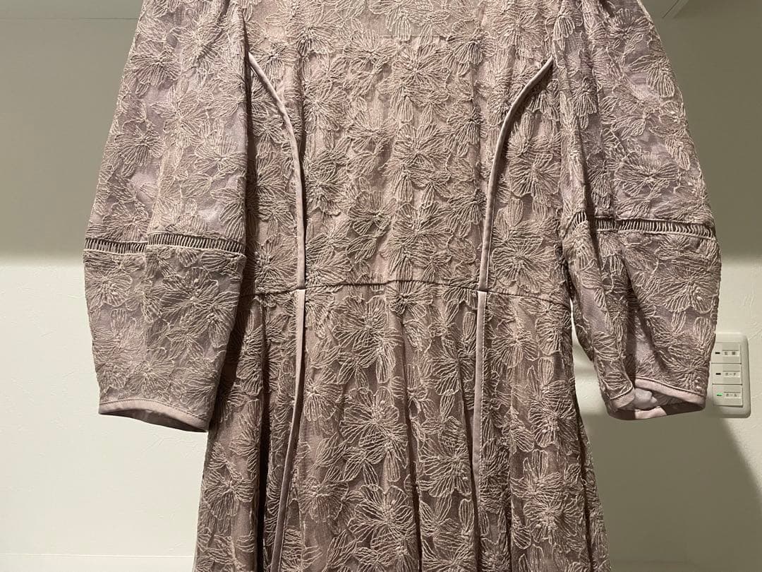 【美品】GIRL パフスリーブ総レースフレアロングワンピース　ピンクベージュ