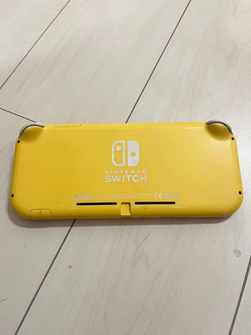 Nintendo Switch Lite イエロー　ジャンク
