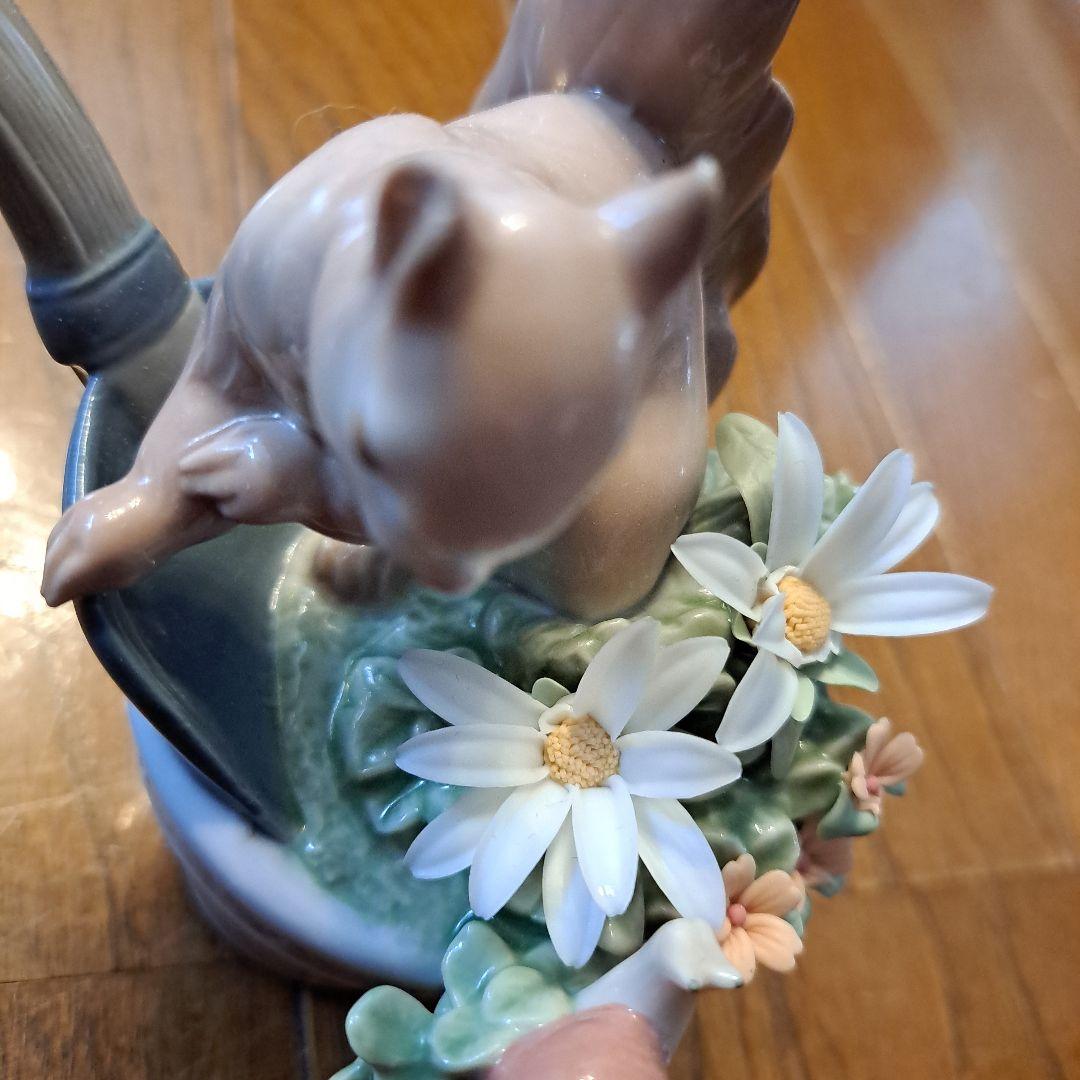 リヤドロ　リスとカタツムリ