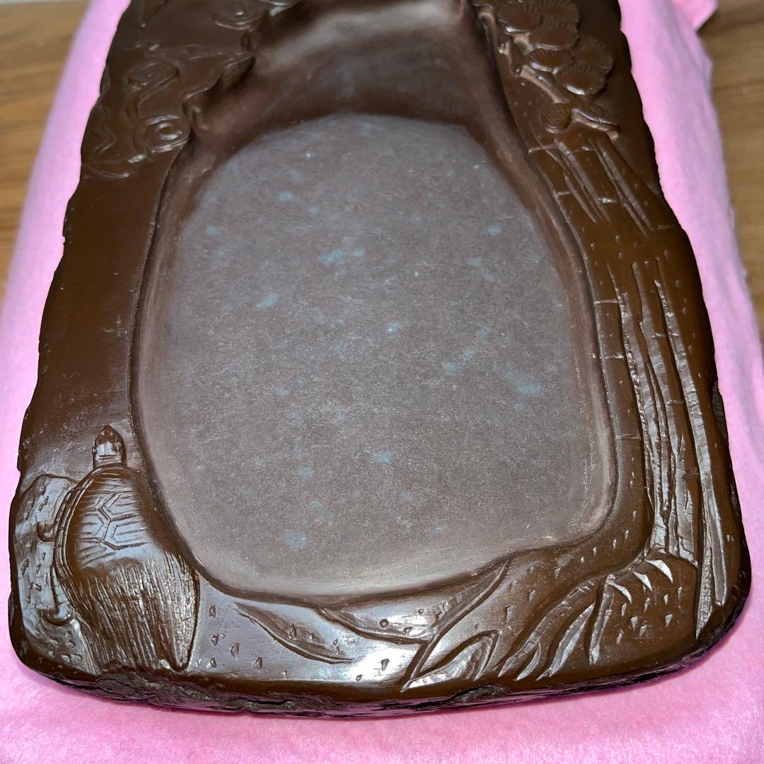 ⭕️赤間硯　曻進堂謹製　永久松鶴亀彫刻　美品　21cm超2kg超　大型　古硯