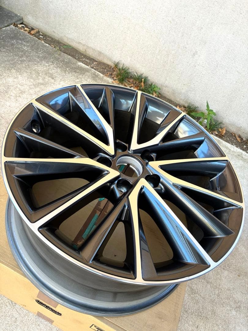 レクサス純正　アルミホイール　18インチ　7.5J 傷ありNX