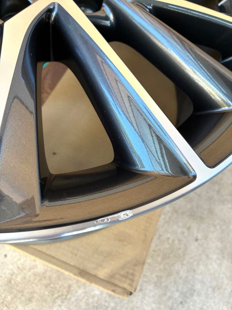 レクサス純正　アルミホイール　18インチ　7.5J 傷ありNX