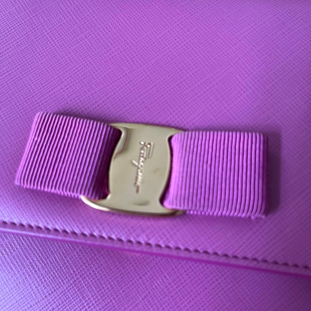 ⭐︎ Ferragamo ⭐︎ リボン付きクラッチバッグ