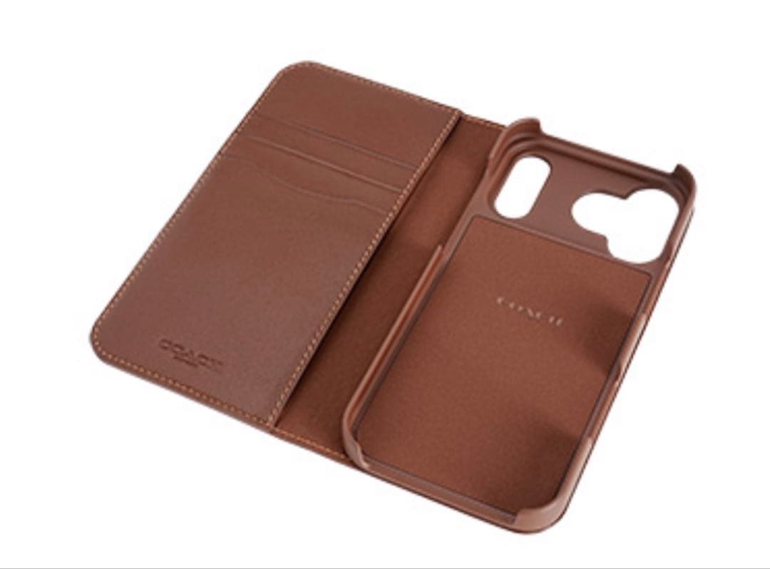 新品　iPhone17 Pro Max COACH（R）ブックタイプ