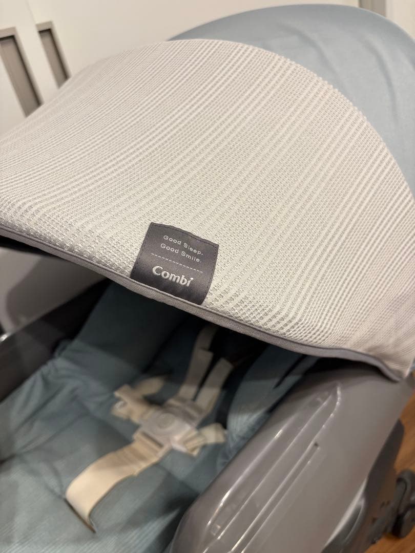 combi コンビ　ネムリラ　AUTO SWING ミンティーブルー