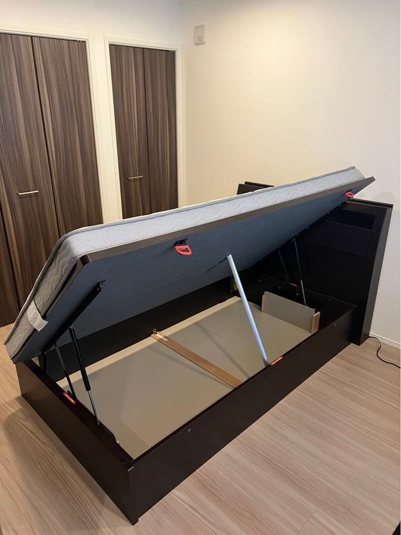 【TomU】ニトリ　セミダブルベッド マットレス付き